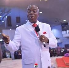 Photo of Don’t take COVID-19 vaccination, Oyedepo tells his Winners Church members