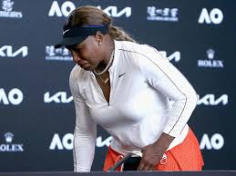 Photo of Serena Williams breaks down in tears after Australian Open semi-final defeat
