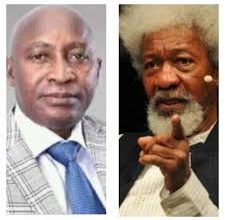 Photo of The day I confronted Wole Soyinka, By Ken Ikonne