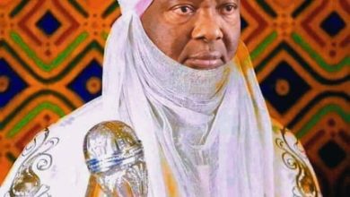 Photo of Gov Uzodimma under fire for spending N2.1bn on Muslim pilgrimage, asked to resign immediately
