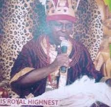 Photo of Gunmen ambush, kill deposed monarch, driver