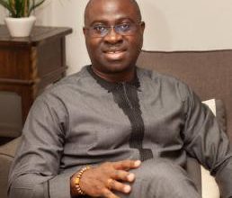Photo of Oji, ABSU alumnus in collaboration with friends builds, donates Post-Graduate hostel for alma mater