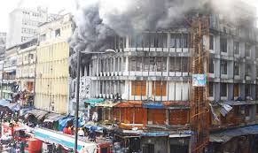 Photo of Anguish, tears as fire guts Lagos Balogun market, destroys goods worth millions of naira