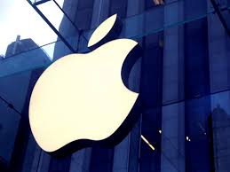 Photo of Apple becomes first US company to reach $3trn valuation