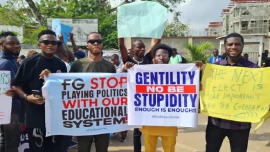 Photo of ASUU Strike: Varsity students protest in Lagos, Benin; vow to block National Assembly, airports