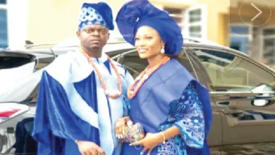 Photo of Housewife accused of killing husband commits suicide