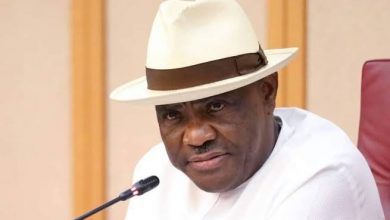 Photo of BREAKING: Gov Wike orders removal of all PDP flags in P’Harcourt Govt House