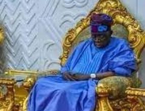 Photo of Nigerians reacts as Tinubu dozes off at Gombe Emir’s Palace