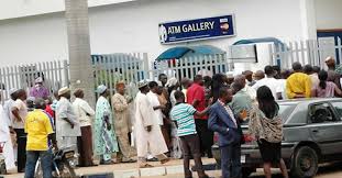 Photo of Customers lament as banks’ ATM dispense only N5,000, N2,000 in Akwa Ibom