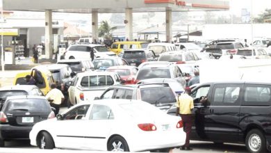 Photo of Motorist collapses, dies in fuel queue