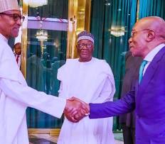 Photo of Buhari backs CBN on old naira swap