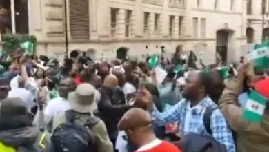 Photo of UK deports 44 Nigerians, Ghanaians in single flight, rights group kicks 