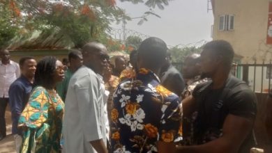Photo of LP Crises: State chairmen stop Apapa, Anslem from entering National Secretariat