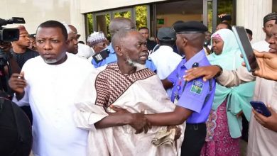 Photo of Embattled factional leader of LP, Apapa denies collecting N500million from Tinubu, describes Obi as a liar