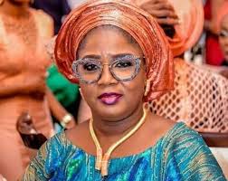 Photo of Tinubu’s daughter, Folasade, gives herself title of ‘The First Daughter Federal Republic of Nigeria’ 
