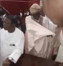 Photo of Controversial LP factional leader, Lamidi Apapa disgraced, booed out of court