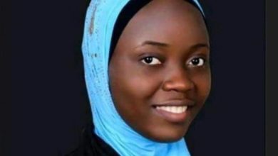 Photo of Gov Sanwo-Olu celebrates LASU best graduating student, Aminat Yusuf