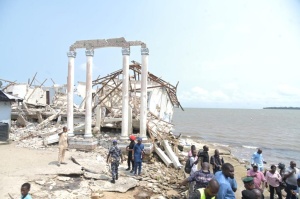 Photo of Atlantic Ocean surge endangers Bayelsa communities — Diri raises the alarm, sends SOS to FG