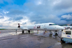 Photo of BREAKING: Panic, chaos as passenger plane skids off runway in Port Harcourt
