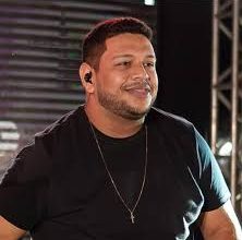 Photo of Popular Brazilian singer, Darlyn Morais dies from spider bite