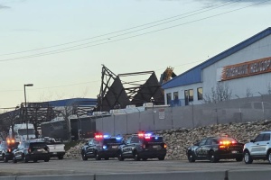 Photo of 3 killed, 9 injured as hangar under construction collapses at US airport