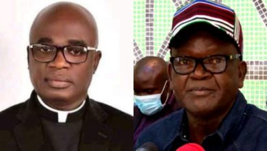 Photo of Court restrains Gov Alia from probing his predecessor, Samuel Ortom