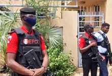 Photo of Alleged N84bn Fraud: EFCC operatives storm ex-Gov Yahaya Bello’s Abuja mansion