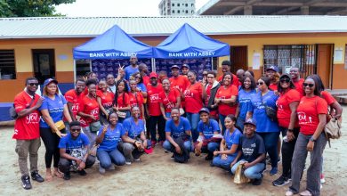 Photo of Abbey Mortgage Bank donates 400 food packs to Kuramo community