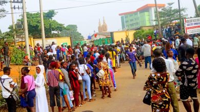 Photo of Candidates stranded in Lagos UTME centre over technical glitches