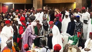 Photo of Sanusi receives letter of appointment from Governor Yusuf, bounces back as Emir of Kano