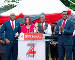 Photo of Zenith Bank introduces next generation digital screen experience at Ajose Adeogun Roundabout in Lagos