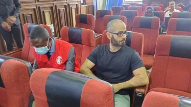 Photo of Drama as Binance executive, Gambaryan, collapses in court over alleged ill-health