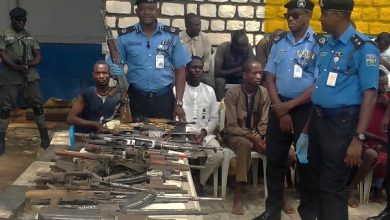 Photo of Police parade alleged mastermind of Kaduna-Abuja train attack, 276 others