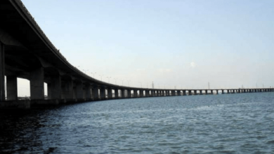 Photo of Police foil American citizen’s attempt to commit suicide on Third Mainland Bridge, Lagos 