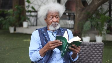 Photo of Tinubu celebrates Soyinka at 90 renames National Theatre after him