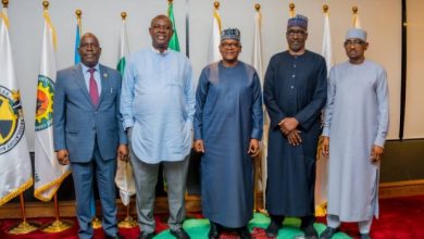 Photo of Oil Minister holds peace meeting to resolve Dangote Refinery, NMDPRA rift