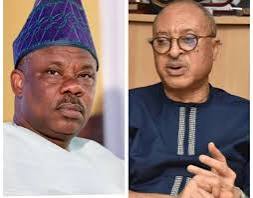 Photo of Ex-Gov Amosun, Utomi at daggers drawn over botched N200million investment