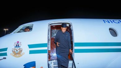 Photo of BREAKING: Strange object hits VP Shettima’s plane in US, aircraft windscreen shatters, trip cancelled