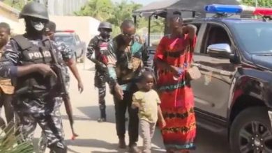 Photo of Police rescue abducted 4-year-old, arrest suspect who lures children with snacks