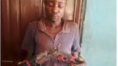 Photo of Suspected kidnapper arrested during sympathy visit to victim