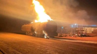 Photo of Residents attack firefighters for preventing them from scooping fuel from fallen tanker in Oyo