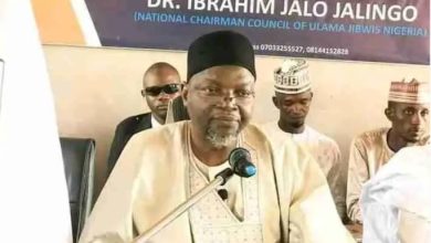 Photo of Islamic cleric defends death penalty for whoever changes religion