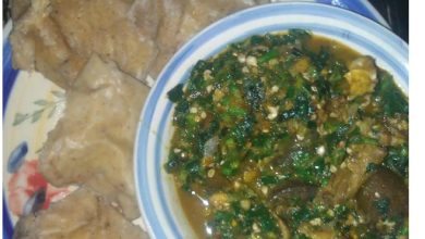Photo of Esusu and Ugbogoro soup [blended corn meal & pumpkin soup], proudly Nigerian superfood that can gain UN Cultural Status