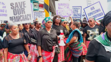 Photo of ‘Bring Back Our Fubara’: Heavy protest breaks out in Rivers as women rally for reinstatement of suspended Governor