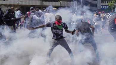Photo of At least 16 killed as Kenya protesters battle police, rights group says