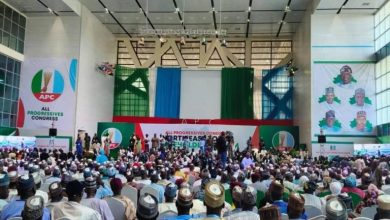 Photo of Anger at APC meeting as North-East leaders, Ganduje, endorse Tinubu without Shettima