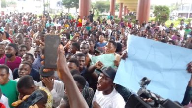 Photo of Students Protest: Renaming The Polytechnic Ibadan after Olunloyo stands, Oyo govt insists 