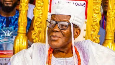 Photo of BREAKING: Olubadan, Oba Owolabi Olakulehin dies at 90
