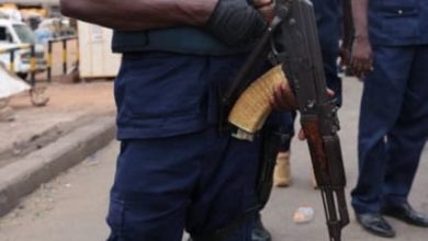 Photo of Angry butchers butcher NSCDC officer in Jigawa market