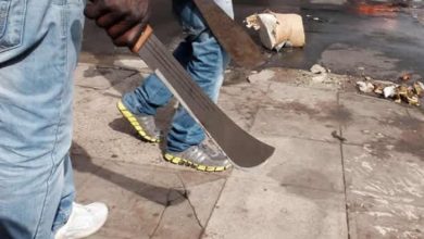 Photo of Pandemonium in Ogun community after suspected cultists hack man to death 